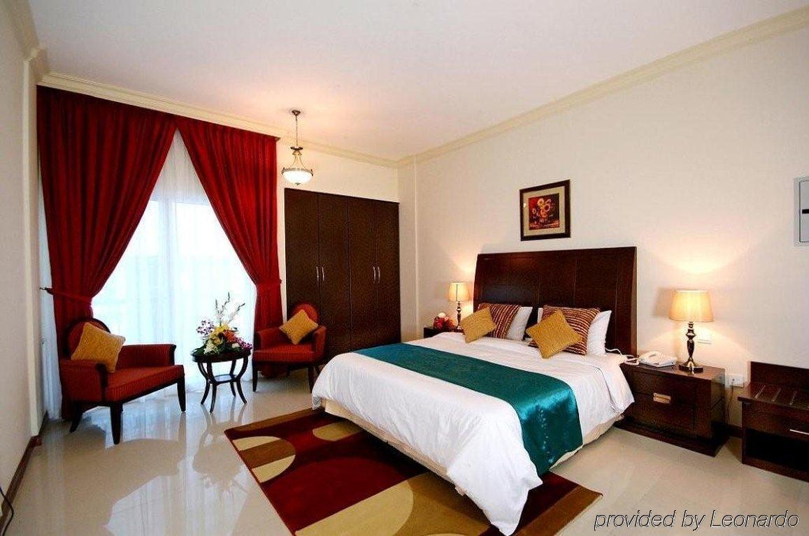 Golden Square Hotel Apartments 迪拜 外观 照片