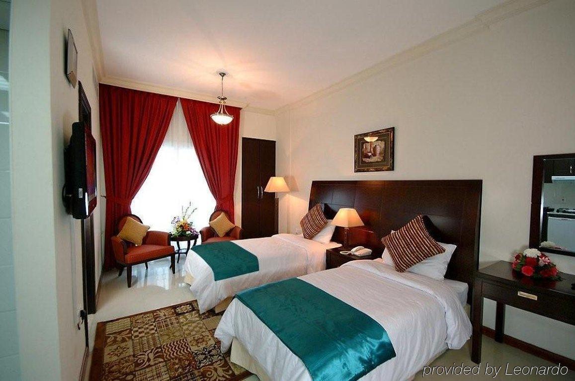 Golden Square Hotel Apartments 迪拜 外观 照片