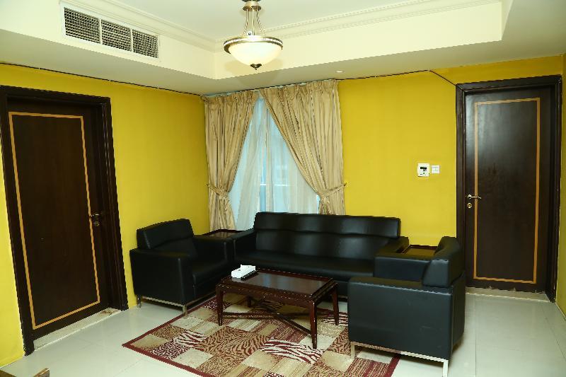 Golden Square Hotel Apartments 迪拜 外观 照片