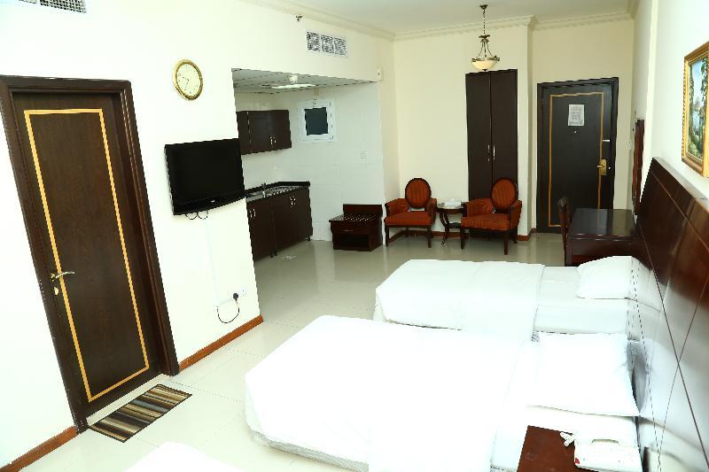 Golden Square Hotel Apartments 迪拜 外观 照片