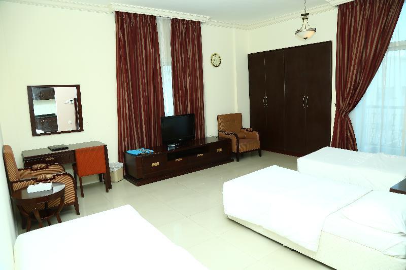 Golden Square Hotel Apartments 迪拜 外观 照片